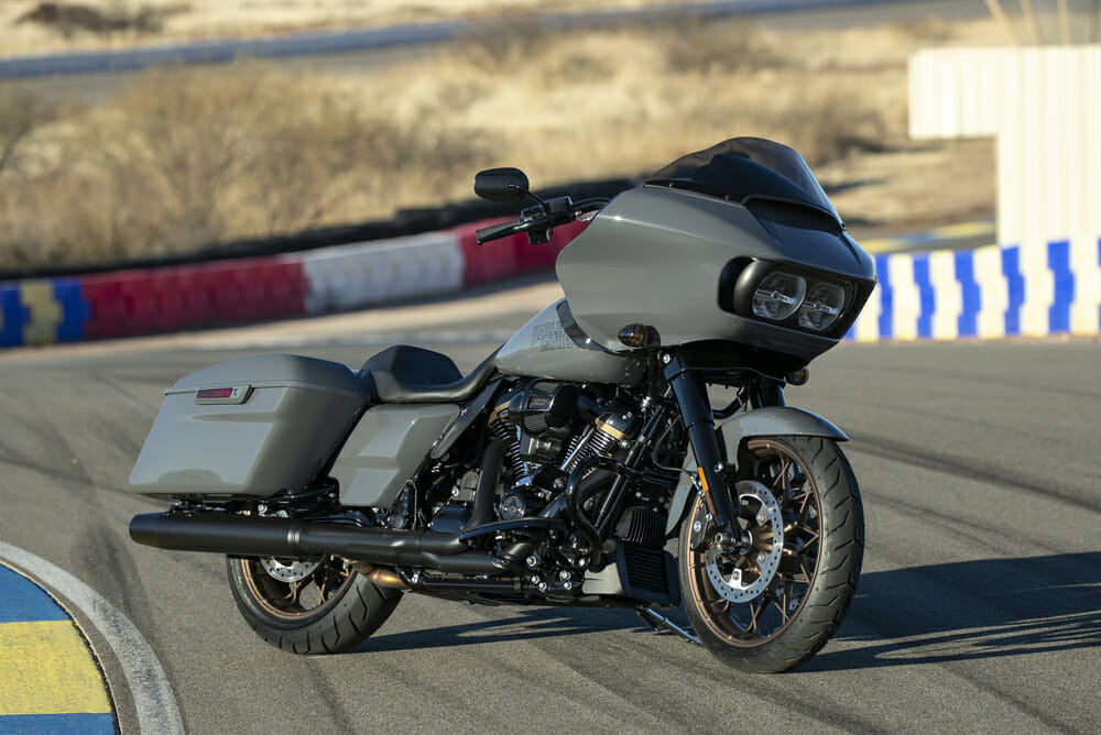 2022 Harley Davidson Street Glide Flat Black