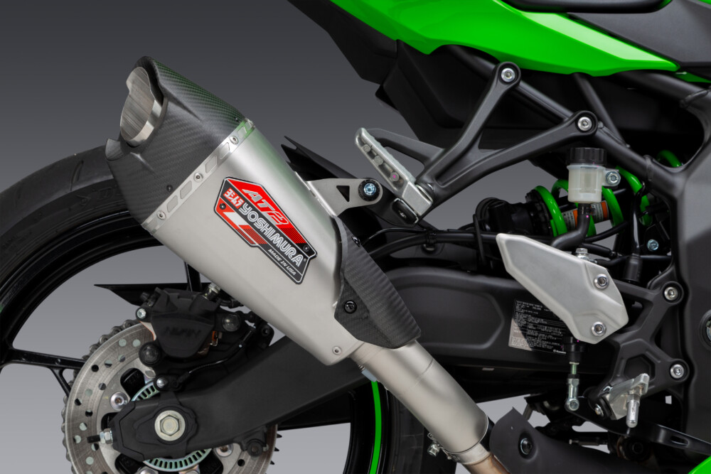Yoshimura AT2 ZX-4RR Slip-On - Cycle News