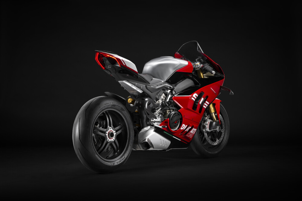 Brushed aluminium effect carbon tank cover - Ducati Panigale
