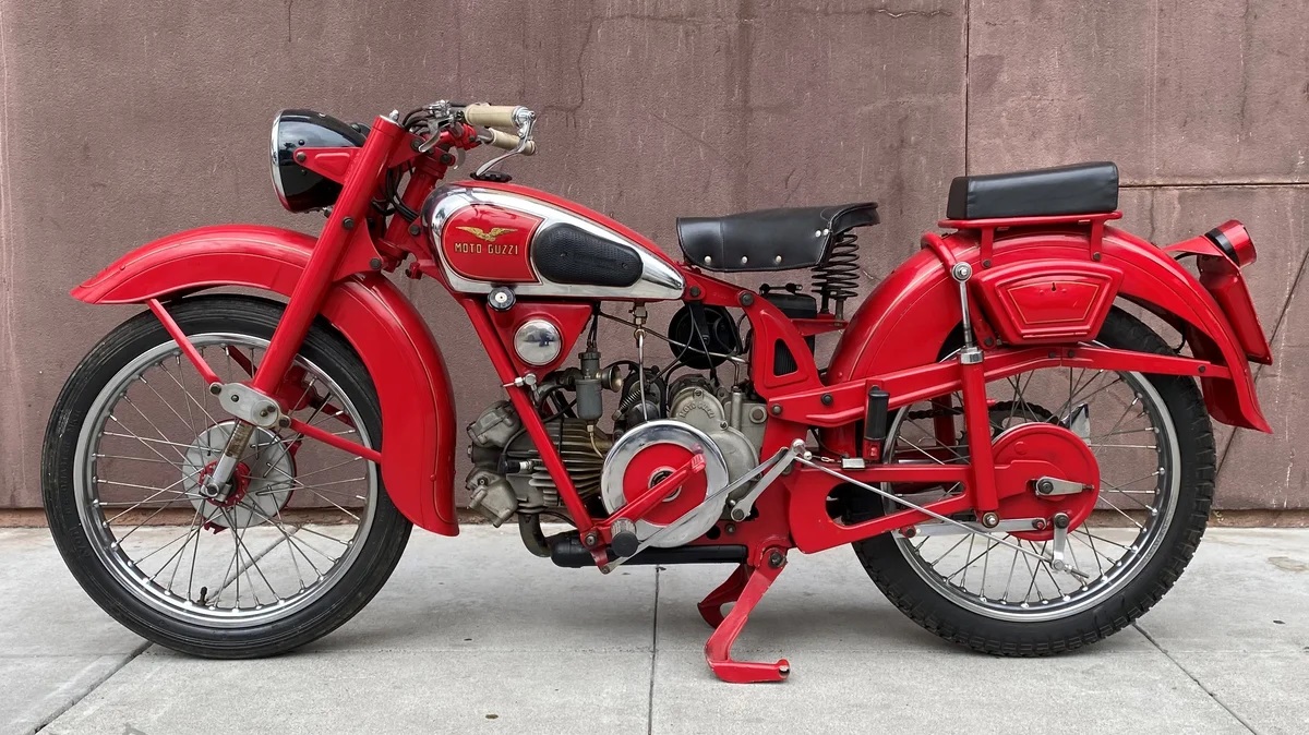 Vintage Motorcycle Enthusiasts Reunite for Mecum Las Vegas Motorcycles ...