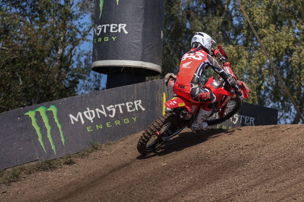 2024-mxgp-czech-republic-loket-gajser-cycle-news