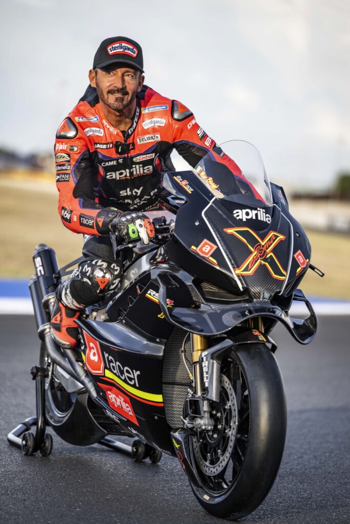 Aprilia RSV4 X ex3ma and Max Biaggi