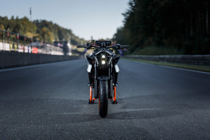 2025 KTM 990 Duke R First Look and Specs