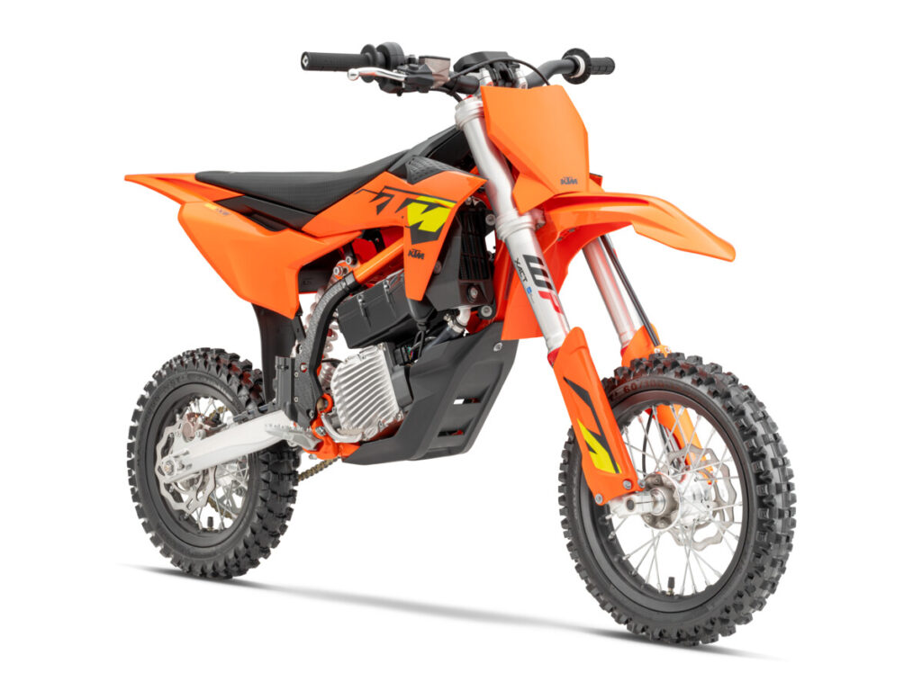 2025 KTM SX-E 5 front view