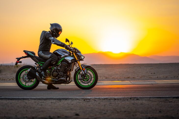 2025 Kawasaki Z900 ABS and Z900 ABS SE First Look and Specs